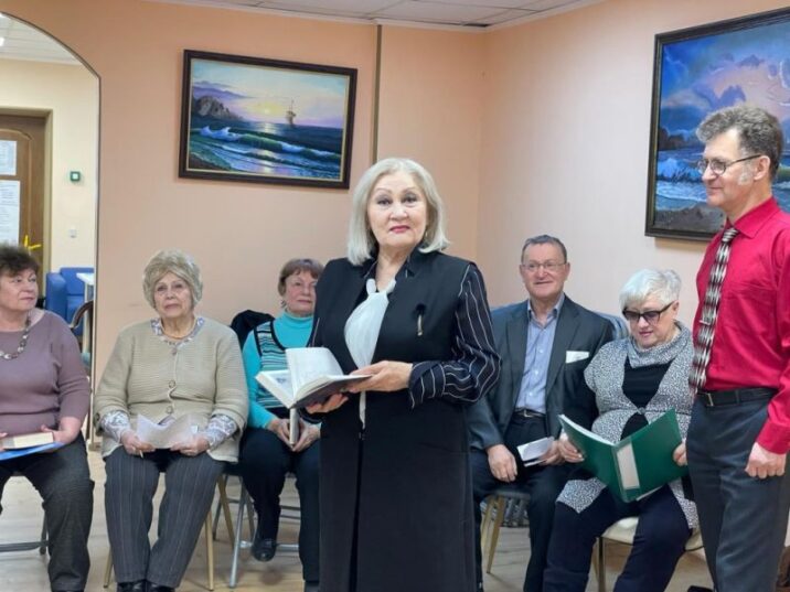 Чеховский клуб «Активное долголетие» отметил всемирный день театра капустником Новости Чехова 